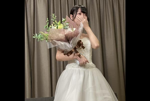 [FC2-PPV-3237415] Erika’s tearful graduation wedding! Challenge the reward at the fan thanksgiving personal photo session! Pre-sale version with photo book!